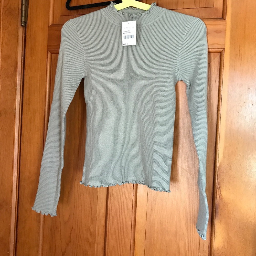Lush ribbed top